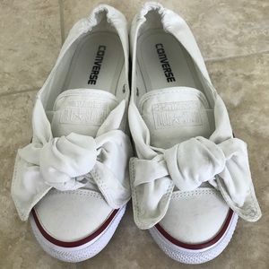 Converse with bow detail at toe